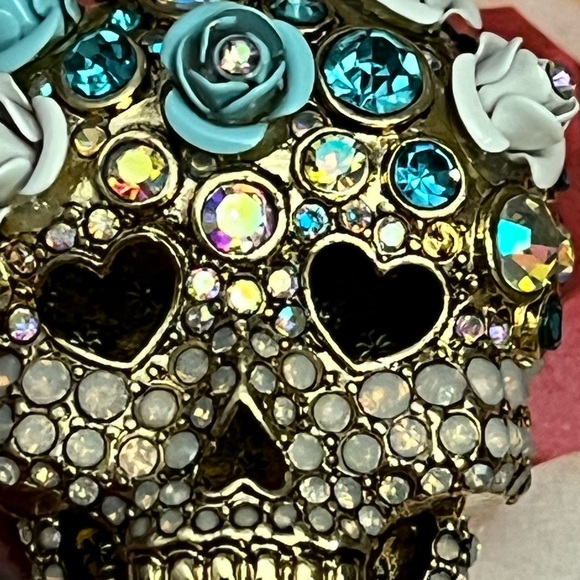 💗NIB BETSEY JOHNSON BLING SUGAR SKULL NECKLACE💗 - Picture 8 of 17